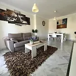 Precioso Puerto Banus Apartment Marbella